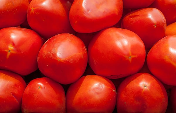 640px-Tomatoes